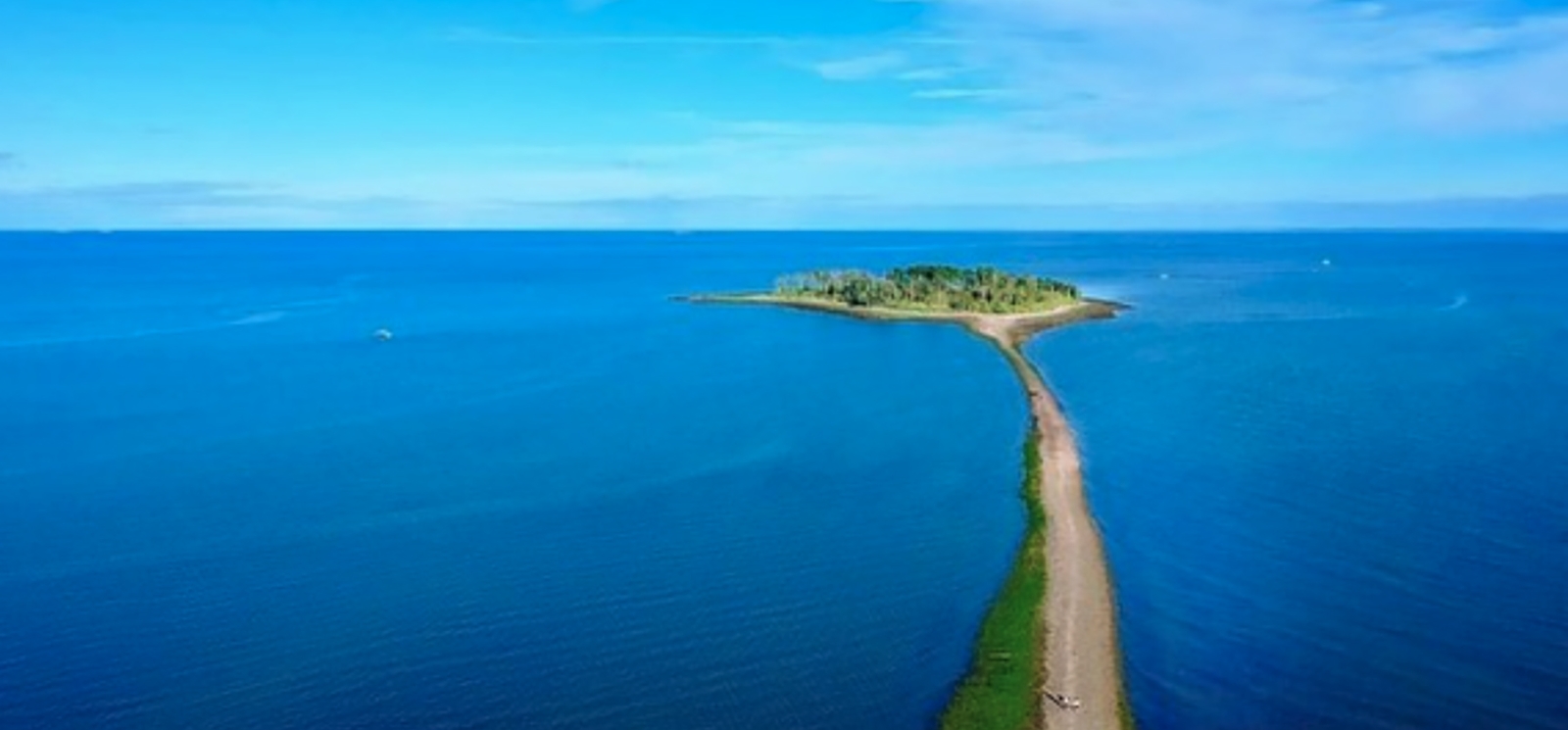 Aerial shot of Silver Sands Beach (Instagram@making_memories05)