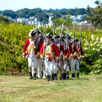 Soldiers in revolutionary historic reenactment (Instagram@fortgriswold)